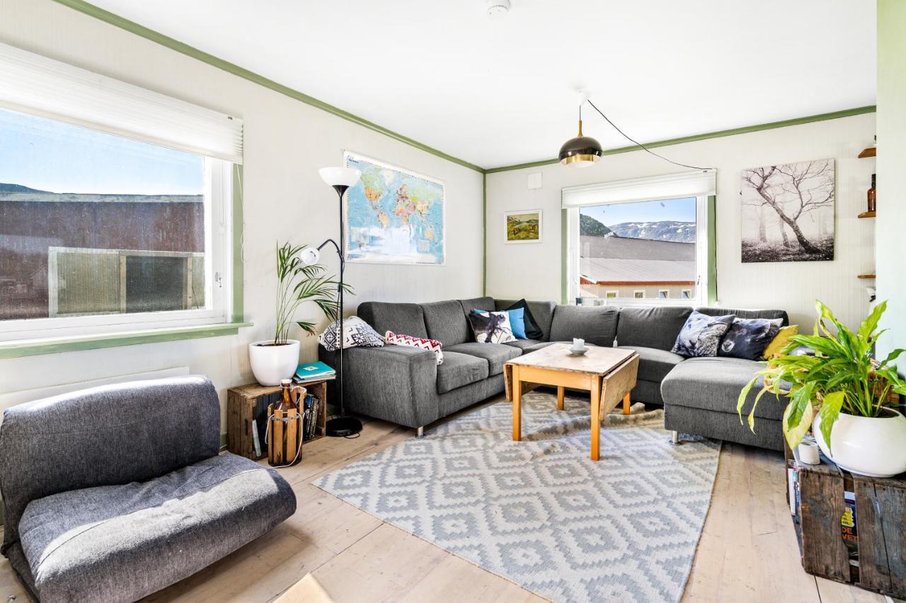 Storjord Farmstay Ranchhouse Kvaloya Luaran gambar